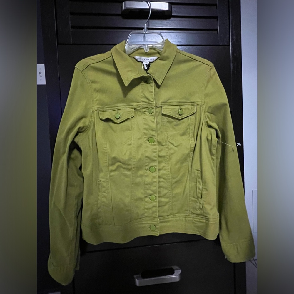 Apple green 🍏 jean jacket.